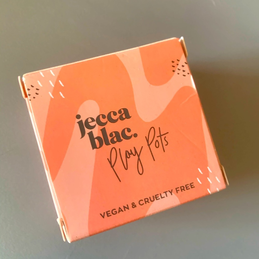 Jecca Blac play pot